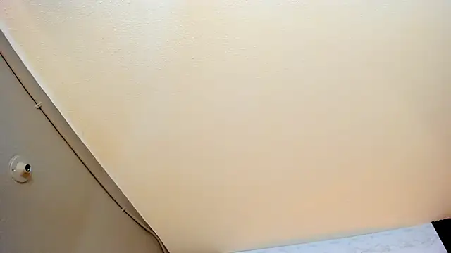 Linda4Petite online show from November 8, 2025, 6:07 pm