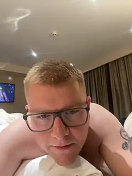 Snapshot of harryletsgo chatting on October 20, 2025, 7:47 pm harryletsgo online show from October 20, 2025, 7:47 pm