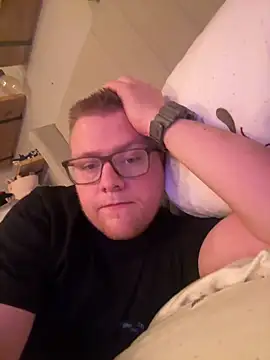 Snapshot of harryletsgo chatting on December 20, 2025, 7:54 pm harryletsgo online show from December 20, 2025, 7:54 pm