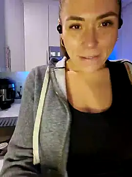 Snapshot of Ellie-L-Elizabeth chatting on January 9, 2025, 11:58 am Ellie-L-Elizabeth online show from January 9, 2025, 11:58 am