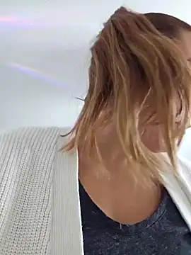 Snapshot of Ellie-L-Elizabeth chatting on January 10, 2025, 4:20 pm Ellie-L-Elizabeth online show from January 10, 2025, 4:20 pm