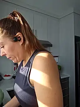 Snapshot of Ellie-L-Elizabeth chatting on January 28, 2025, 4:30 pm Ellie-L-Elizabeth online show from January 28, 2025, 4:30 pm