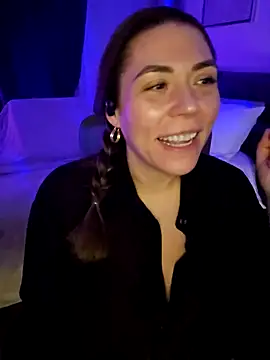 Snapshot of Ellie-L-Elizabeth chatting on January 28, 2025, 11:07 pm Ellie-L-Elizabeth online show from January 28, 2025, 11:07 pm