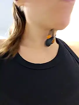 Snapshot of Ellie-L-Elizabeth chatting on February 3, 2025, 5:14 pm Ellie-L-Elizabeth online show from February 3, 2025, 5:14 pm