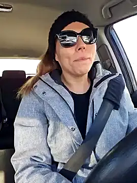 Snapshot of Ellie-L-Elizabeth chatting on February 4, 2025, 8:17 pm Ellie-L-Elizabeth online show from February 4, 2025, 8:17 pm