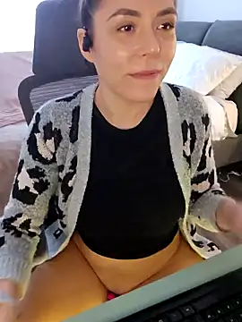 Snapshot of Ellie-L-Elizabeth chatting on February 6, 2025, 4:14 pm Ellie-L-Elizabeth online show from February 6, 2025, 4:14 pm