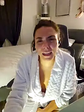 Snapshot of Ellie-L-Elizabeth chatting on February 8, 2025, 1:43 am Ellie-L-Elizabeth online show from February 8, 2025, 1:43 am