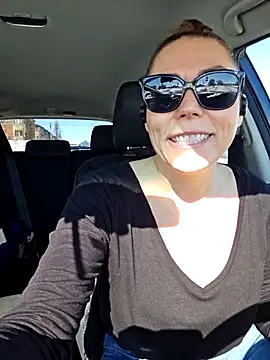 Snapshot of Ellie-L-Elizabeth chatting on February 28, 2025, 4:10 pm Ellie-L-Elizabeth online show from February 28, 2025, 4:10 pm