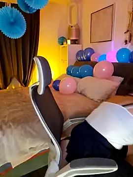 Snapshot of Ellie-L-Elizabeth chatting on March 2, 2025, 1:58 am Ellie-L-Elizabeth online show from March 2, 2025, 1:58 am