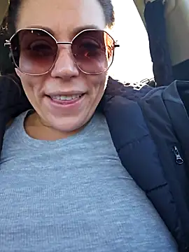 Snapshot of Ellie-L-Elizabeth chatting on November 6, 2025, 4:08 pm Ellie-L-Elizabeth online show from November 6, 2025, 4:08 pm