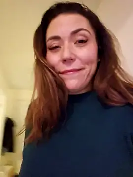 Snapshot of Ellie-L-Elizabeth chatting on November 9, 2025, 12:20 am Ellie-L-Elizabeth online show from November 9, 2025, 12:20 am