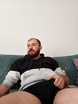 Snapshot of NiiiRvaNaa chatting on November 15, 2025, 6:44 am NiiiRvaNaa online show from November 15, 2025, 6:44 am