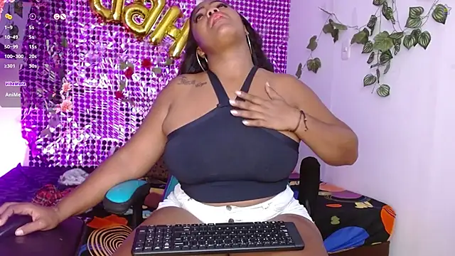 Snapshot of niawk_ chatting on February 28, 2026, 2:40 pm niawk online show from February 28, 2026, 2:40 pm