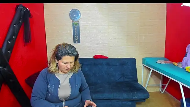 lesbiancuple online show from October 28, 2025, 12:25 am