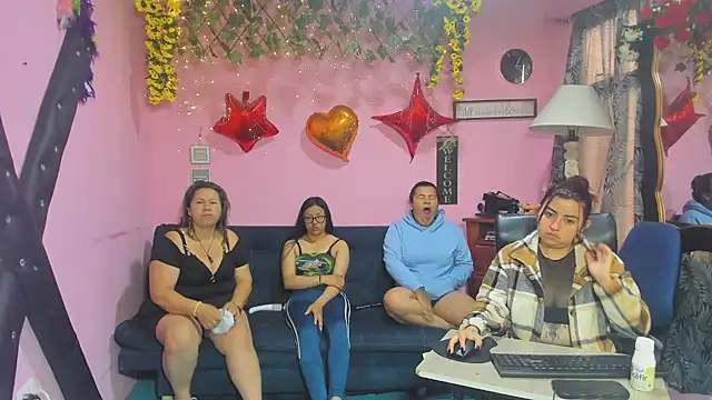 lesbiancuple online show from March 24, 2026, 12:10 pm