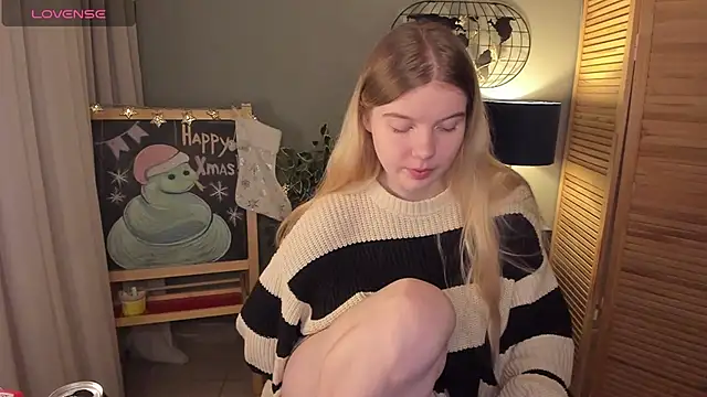 Snapshot of ohmyJuliet chatting on December 19, 2024, 2:12 am ohmyJuliet online show from December 19, 2024, 2:12 am