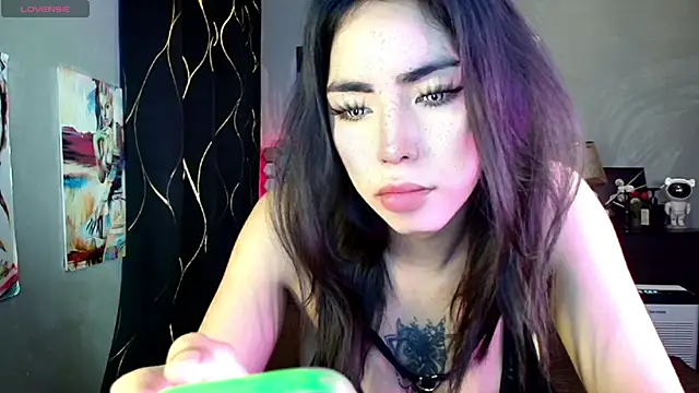 Snapshot of Hot_Metallica69 chatting on April 10, 2026, 10:20 am Hot Metallica69 online show from April 10, 2026, 10:20 am