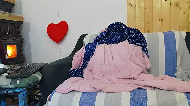 SquirtyMellissaLabia online show from February 14, 2026, 2:19 am