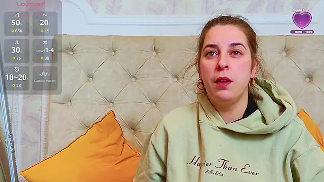 KarinaNoir online show from January 12, 2026, 4:29 am