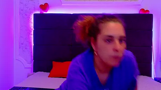 KarinaNoir online show from May 20, 2026, 3:56 am
