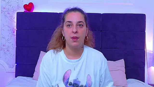 KarinaNoir online show from July 13, 2026, 3:53 am