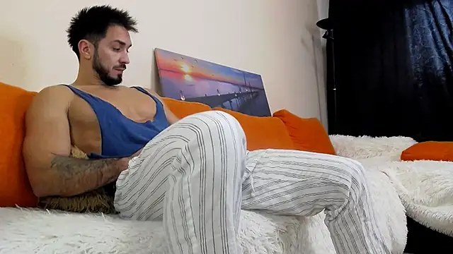 Snapshot of MichaelWills chatting on November 9, 2025, 12:58 pm MichaelWills online show from November 9, 2025, 12:58 pm