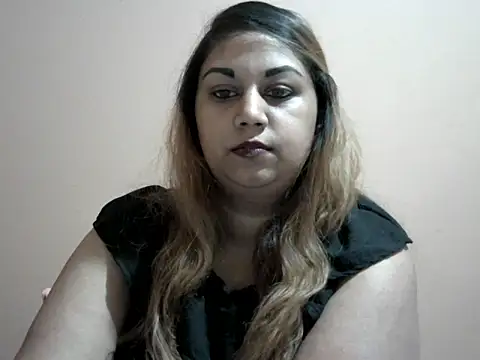 Snapshot of bellachow10 chatting on November 9, 2025, 1:09 pm bellachow10 online show from November 9, 2025, 1:09 pm