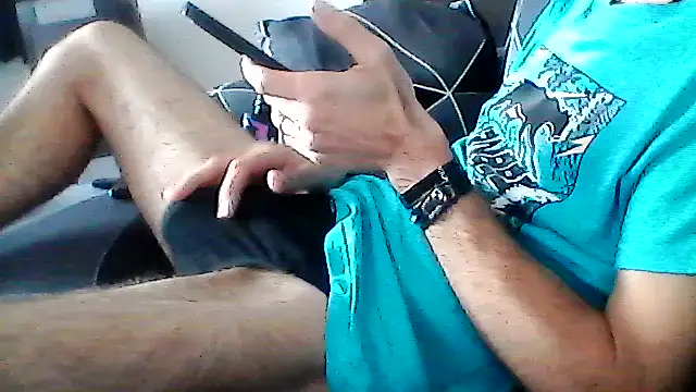 Snapshot of mickzizi chatting on November 6, 2025, 1:01 pm mickzizi online show from November 6, 2025, 1:01 pm