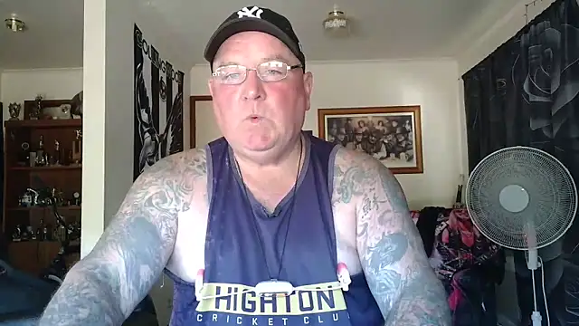 Snapshot of HOTANAL chatting on March 10, 2026, 1:43 am HOTANAL online show from March 10, 2026, 1:43 am