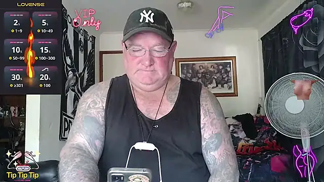 Snapshot of HOTANAL chatting on April 14, 2026, 1:11 am HOTANAL online show from April 14, 2026, 1:11 am