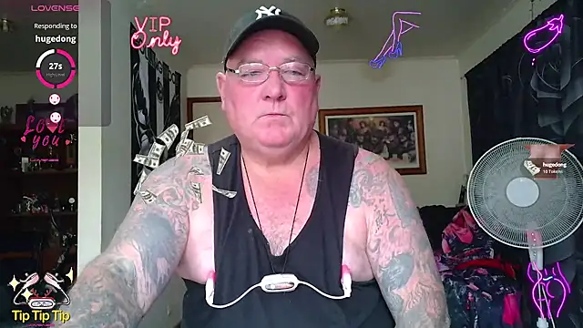 Snapshot of HOTANAL chatting on May 3, 2026, 1:44 am HOTANAL online show from May 3, 2026, 1:44 am