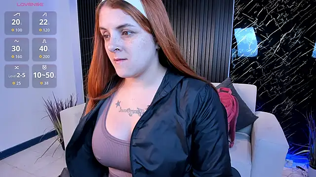 kimbrownn online show from December 18, 2025, 12:44 pm