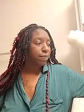 Snapshot of markquanna chatting on October 13, 2025, 10:32 pm markquanna online show from October 13, 2025, 10:32 pm