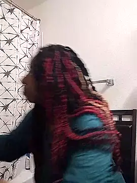 Snapshot of markquanna chatting on October 19, 2025, 5:24 pm markquanna online show from October 19, 2025, 5:24 pm