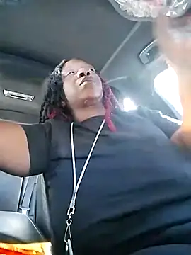 Snapshot of markquanna chatting on October 20, 2025, 5:35 pm markquanna online show from October 20, 2025, 5:35 pm