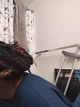 Snapshot of markquanna chatting on October 28, 2025, 7:34 am markquanna online show from October 28, 2025, 7:34 am