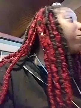 Snapshot of markquanna chatting on October 28, 2025, 10:45 pm markquanna online show from October 28, 2025, 10:45 pm