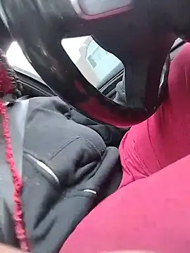 Snapshot of markquanna chatting on October 30, 2025, 4:52 pm markquanna online show from October 30, 2025, 4:52 pm