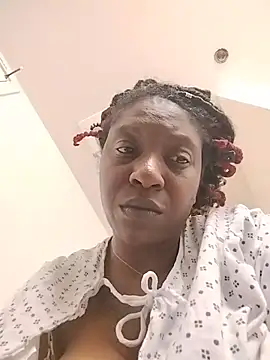 Snapshot of markquanna chatting on October 31, 2025, 4:57 am markquanna online show from October 31, 2025, 4:57 am