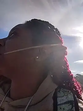 Snapshot of markquanna chatting on November 4, 2025, 5:23 pm markquanna online show from November 4, 2025, 5:23 pm