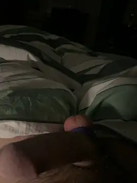 Snapshot of BennoBigD chatting on February 9, 2025, 1:11 am BennoBigD online show from February 9, 2025, 1:11 am