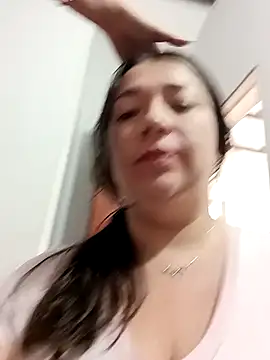 isabella rossse online show from January 16, 2025, 1:58 pm