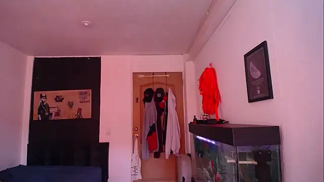 romeolovedark online show from January 30, 2025, 2:47 pm