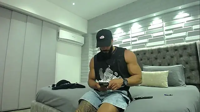 romeolovedark online show from February 19, 2025, 4:55 am