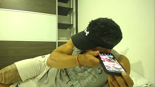 romeolovedark online show from March 13, 2025, 3:44 am