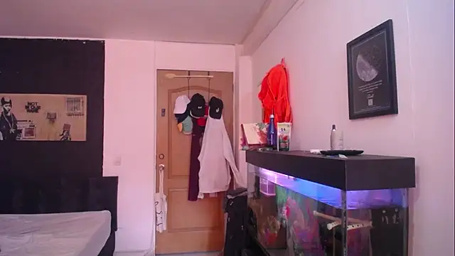 romeolovedark online show from March 19, 2025, 8:22 pm