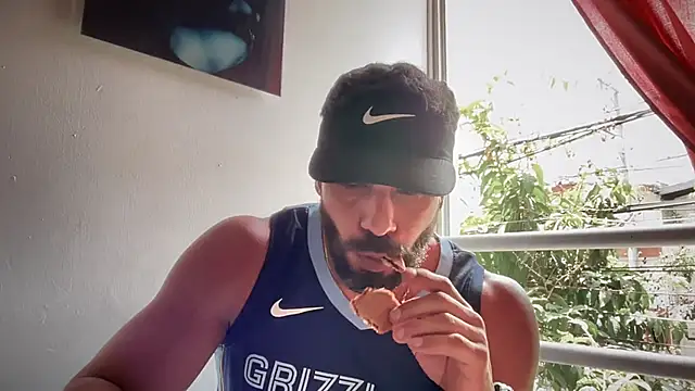 romeolovedark online show from September 14, 2025, 4:17 pm