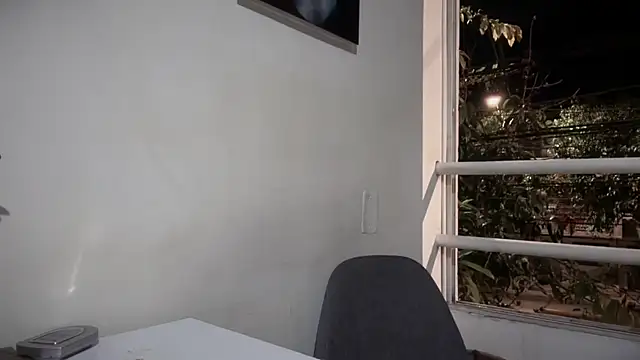 romeolovedark online show from November 26, 2025, 5:52 am