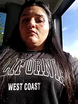 Snapshot of laura_dirtyhot chatting on March 18, 2026, 3:37 pm laura dirtyhot online show from March 18, 2026, 3:37 pm