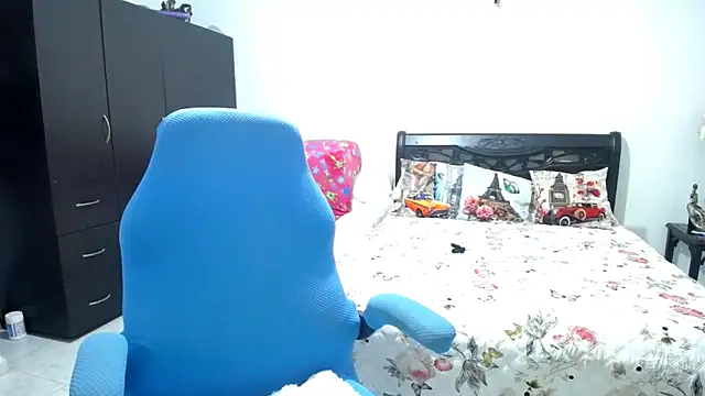 Xiimen online show from November 13, 2025, 10:52 pm